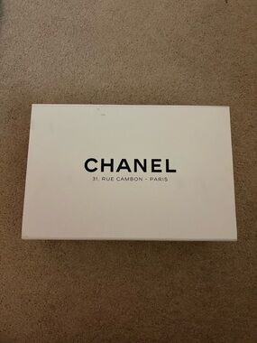 Chanel mini classic flap bag box